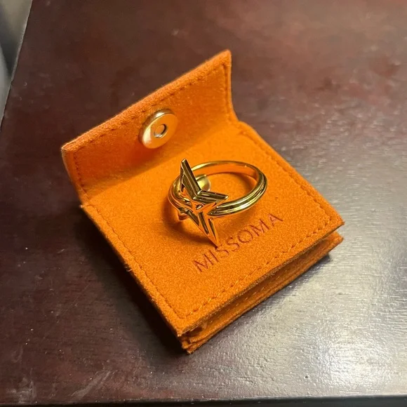 Gold Celestial Star Ring Size 7.5 - Picture 4 of 6